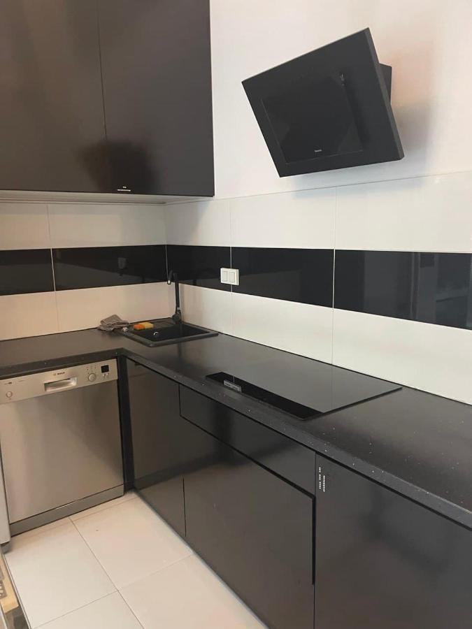 House4You Apartament Sakura Airport Chopin Варшава Екстериор снимка