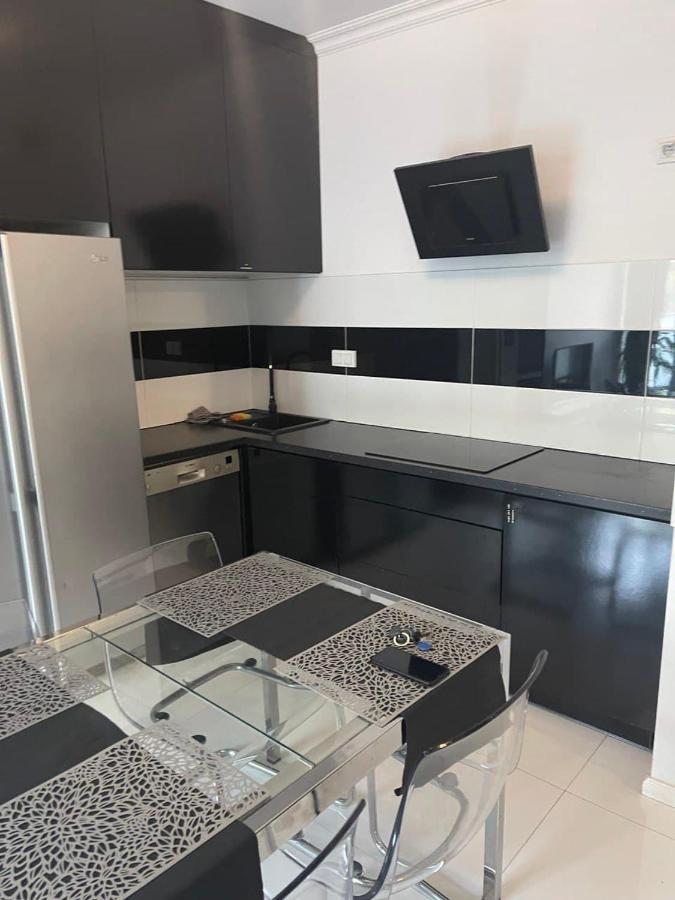 House4You Apartament Sakura Airport Chopin Варшава Екстериор снимка