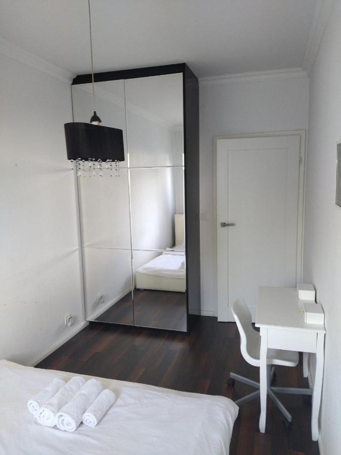 House4You Apartament Sakura Airport Chopin Варшава Екстериор снимка